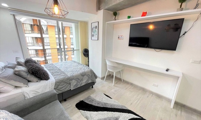 Armenia Apartment | Studio apartment in Castellana Norte with balcony