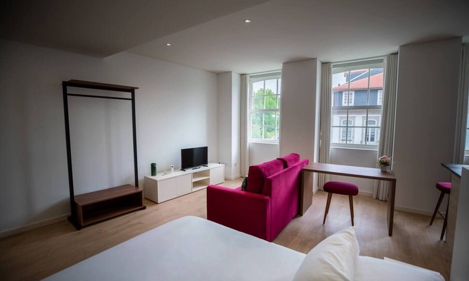 Guimaraes Apartment | Studio Apartment - Largo Oliveira
