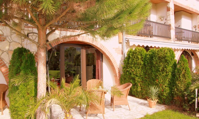 Gernsbach Apartment | Studio-Apartment mit Küche und Marmorbad mit begehbarer Dusche