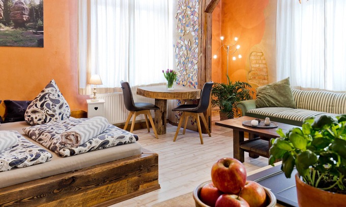 Oybin Apartment | Studio Apartment "Ostersund"