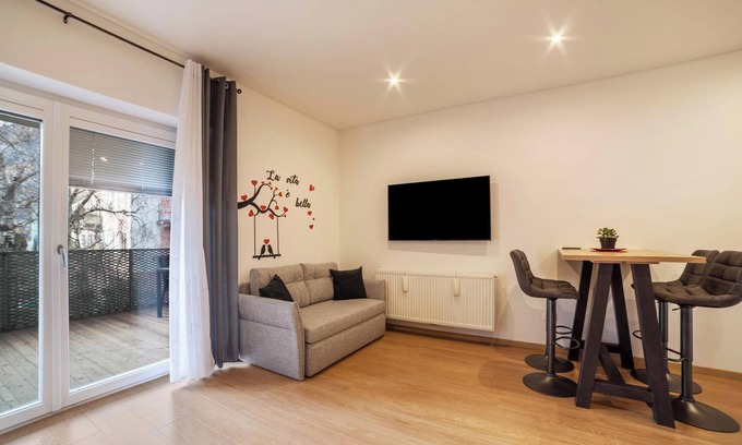 Merano Apartment | Studio Apartment 'Sweet Moon' with Mountain View, Private Terrace and Wi-Fi