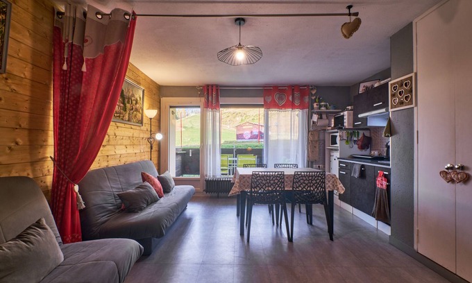 Allevard Apartment | Studio 'At the Foot of the Ski Slopes Collet' with Balcony and Wi-Fi