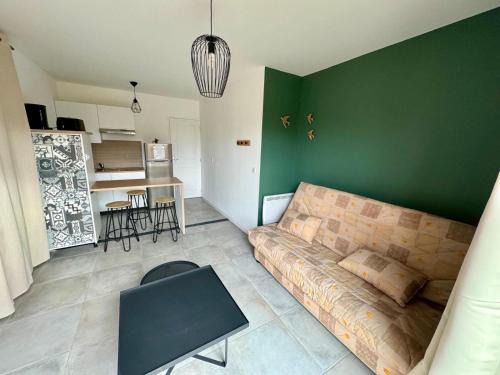 Saint-Marcel-les-Valence Apartment | Studio avec extérieur ombragé