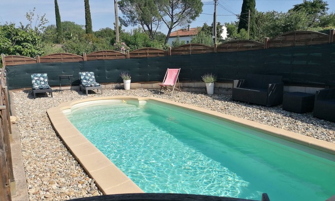 Ribaute-les-Tavernes Apartment | Studio Avec Terrasse et Piscine