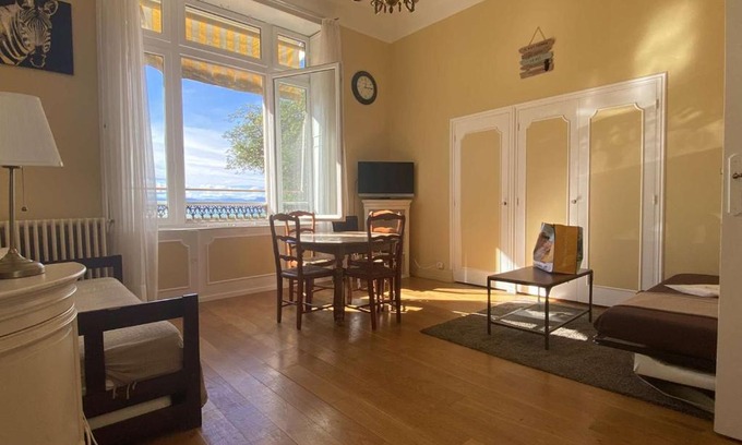 Biarritz City Centre Apartment | Studio Biarritz, 1 pièce, 4 personnes - FR-1-248-56