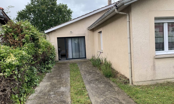 Talence Apartment | Studio Bien Situé Quartier Haut Brion