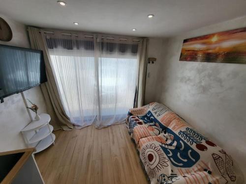 Castelnau-d'Estretefonds Apartment | Studio contemporain avec parking gratuit