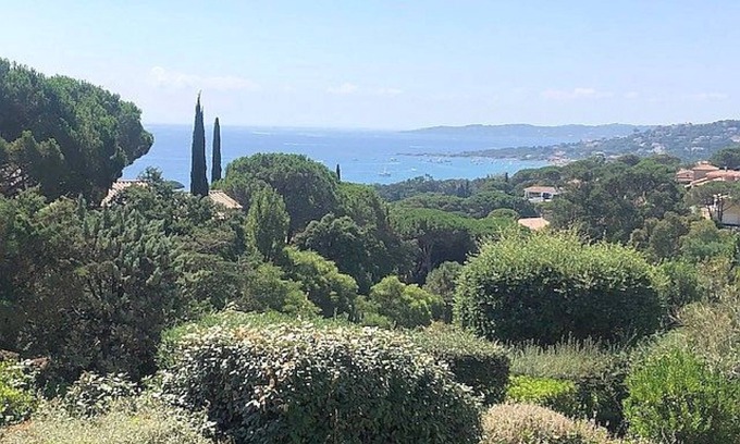 La Nartelle Apartment | Studio Cabin Exceptional Sea View South facing7 nights minimum.