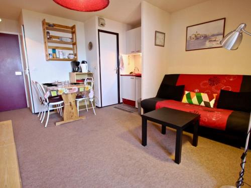 Chamrousse Apartment | Studio cabine 4 pers. exposé Sud, au pied des pistes avec balcon et toutes commodités - FR-1-340-75