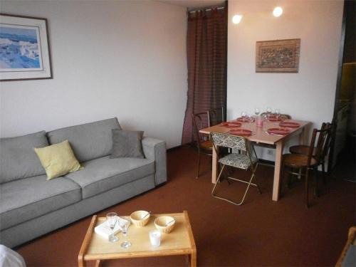 Piau Engaly Apartment | Studio cabine 6 pers, balcon, parking, cuisine équipée - FR-1-457-212