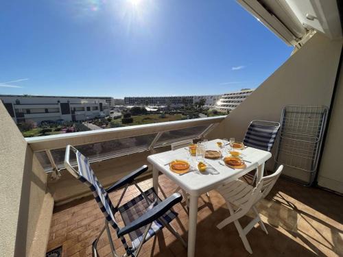 Naturist Village Apartment | Studio cabine au Cap d'Agde, 4 couchages, terrasse, parking, plage à proximité - FR-1-249A-40