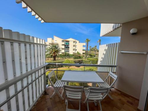 Saint-Cyprien Plage Apartment | Studio cabine avec piscine, parking sécurisé et accès direct plage à Saint-Cyprien - FR-1-753-15
