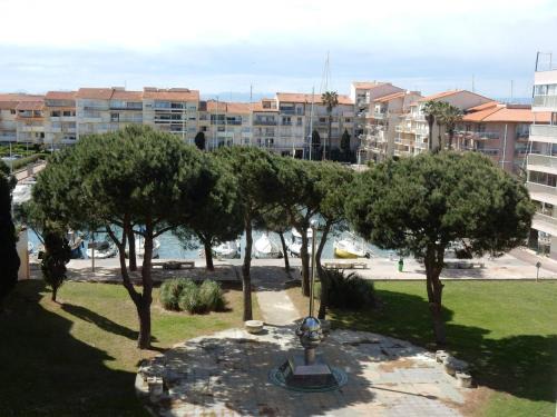 Le Port Apartment | Studio Cabine 2* avec Parking, Proche Plage - FR-1-750-111