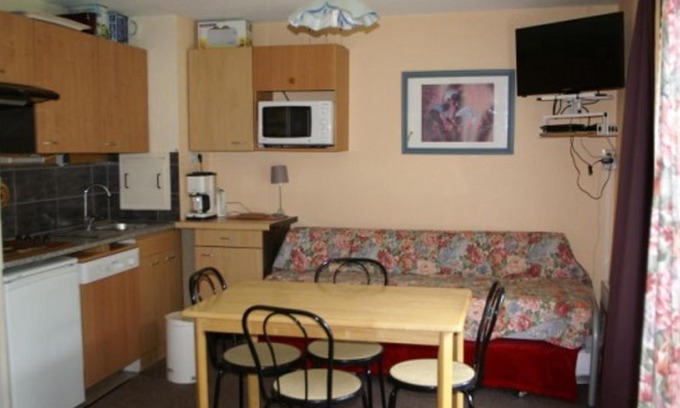 Prapoutel Apartment | Studio cabine pieds des pistes avec balcon et casier à skis - FR-1-557-47