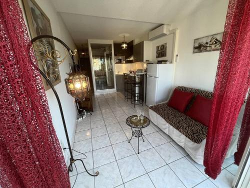 Naturist Village Apartment | Studio cabine rénové climatisé, 2 couchages, plage à proximité - Cap d'Agde Naturisme - FR-1-249A-32