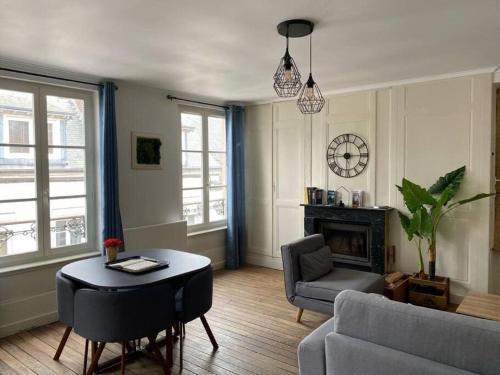 Charleville-Mezieres Apartment | Studio Charme Ardennais