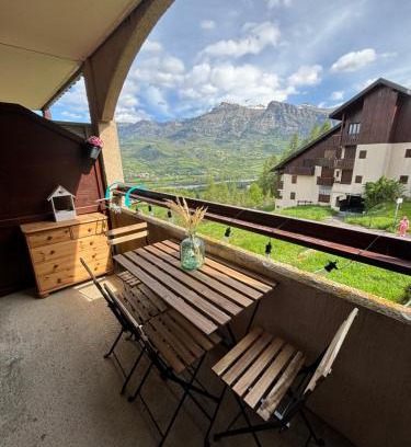 Saint-Leger-les-Melezes Apartment | Studio confortable et chaleureux, vue magnifique