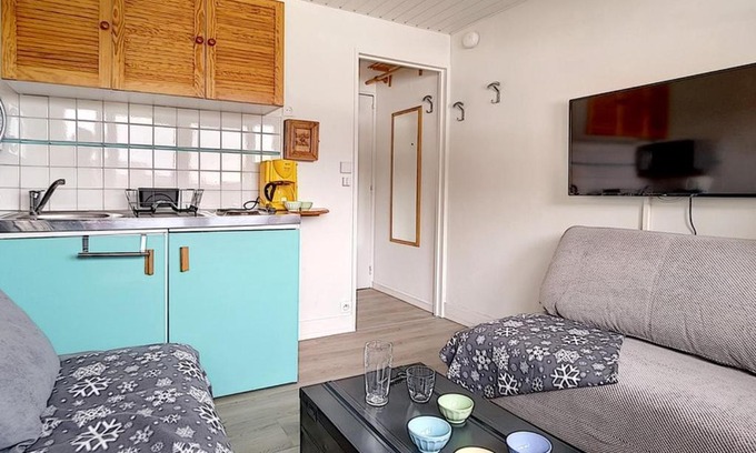 Les Menuires Apartment | Studio cosy au pied des pistes, 2 pers, centre, ski, animaux admis - FR-1-344-1010