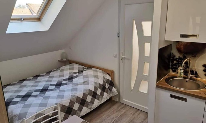 Savigny-le-Temple Apartment | Studio Cosy Douillet et Fonctionnel