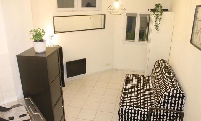 Quartier Vieux Marche-Cathedrale Apartment | Studio cosy meublé en hyper centre
