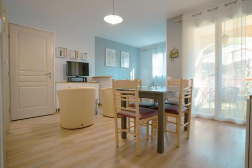 Greoux-les-Bains Apartment | Studio Coté Jardin