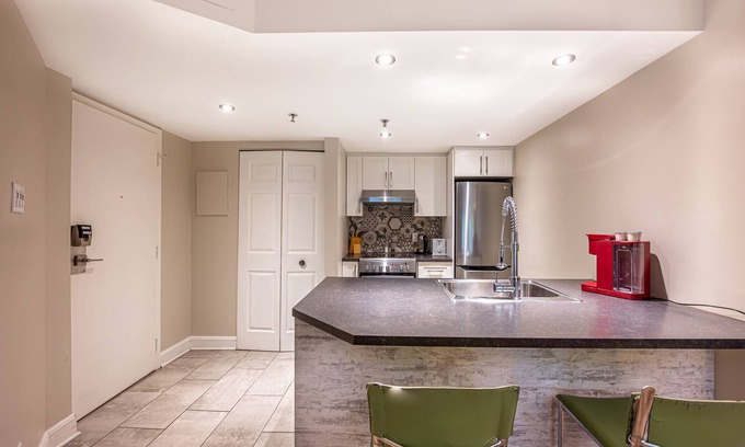 Saint-Sauveur House | Studio Cuisine complète & Très Grand Lit