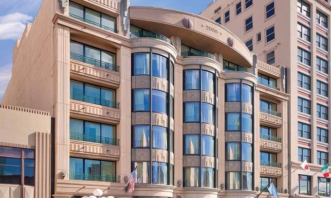 Gaslamp Quarter Condo | Studio Deluxe Condo Theme Parks & Gaslamp Quarter