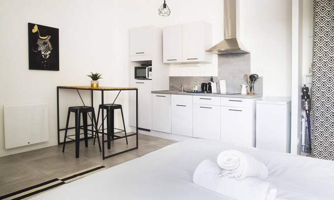 Romans-sur-Isere Apartment | Studio-Designer-Private Bathroom