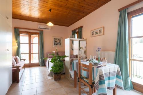 Pylos Apartment | Studio Dionphaie - Διόνφαιη