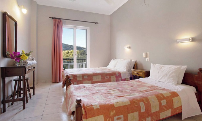 Limni Keri Apartment | Studio "Dolphin Studio 2" with Private Balcony, Shared Garden & Wi-Fi