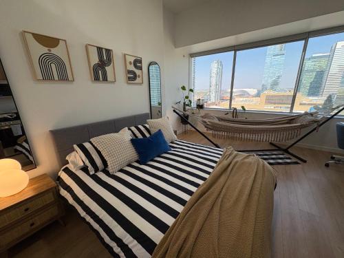 Downtown Edmonton Apartment | Studio Downtown , Rodgers Views, AC, Heated Free Underground Parking