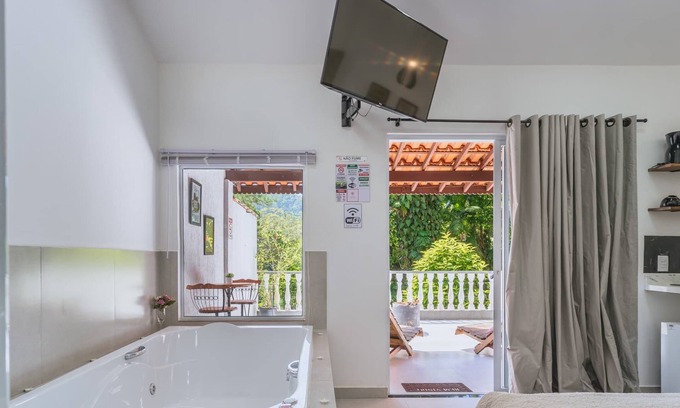 Petropolis Apartment | Studio em Petrópolis com hidromassagem