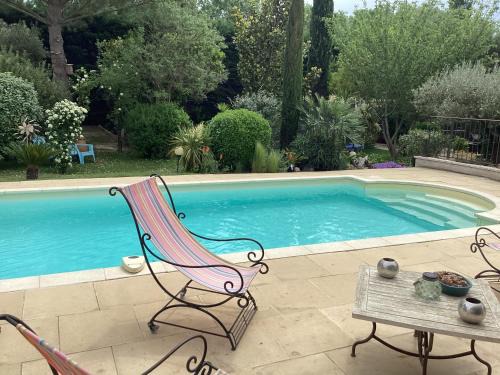 Graveson Apartment | Studio en Provence avec piscine