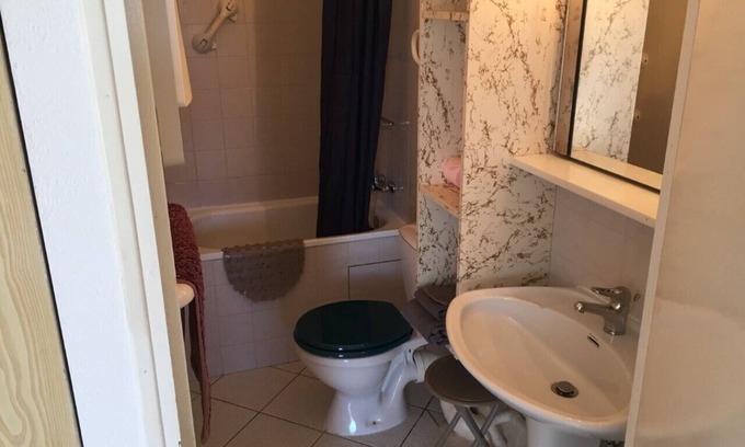 Allegre Les Fumades Apartment | Studio-ensuite with shower-terrace-Type D