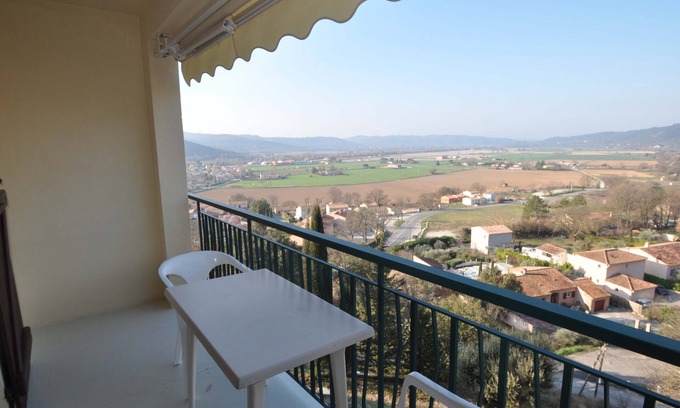 Greoux-les-Bains Apartment | Studio Ensoleillé Tout Confort