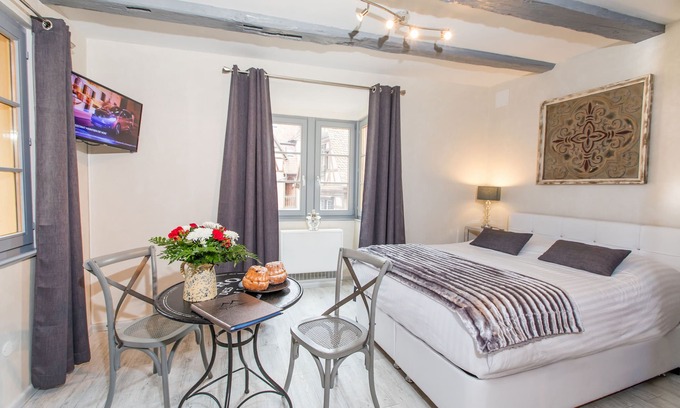 Old Town Apartment | Studio-Ensuite with Shower-Schwendi