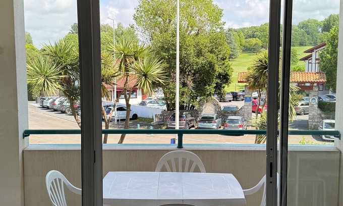 Ciboure Apartment | Studio facing golf with terrace and parking