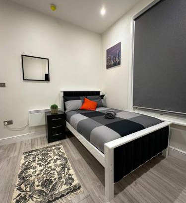 Ealing Apartment | Studio flat in Ealing Broadway
