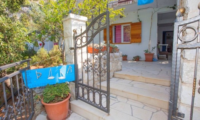 Zarace Apartment | Studio flat near beach Cove Zaraće, Hvar (AS-20924-a)