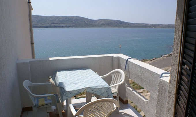 Zubovici Apartment | Studio flat near beach Zubovići, Pag (AS-4065-a)
