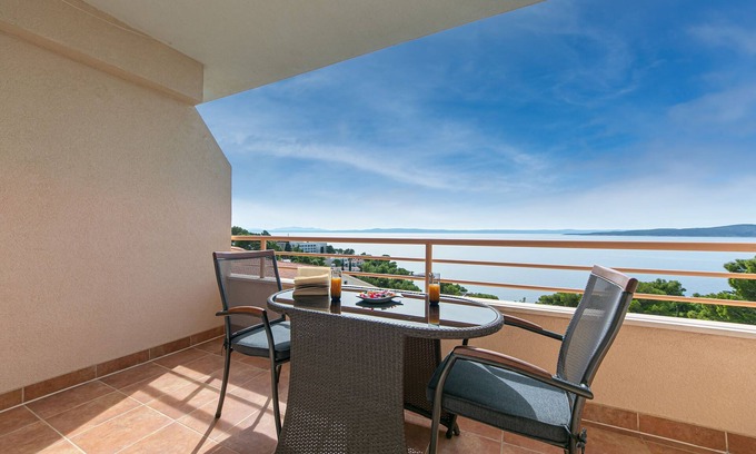 Brela Apartment | Studio flat with terrace and sea view Brela, Makarska (AS-20066-b)