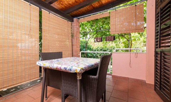 Stinjan Apartment | Studio flat with terrace Štinjan, Pula (AS-24743-a)