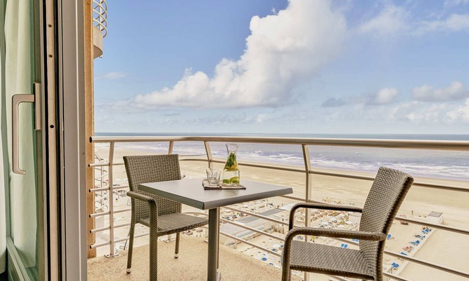 Blankenberge Apartment | Studio for 2 persons with sea view and balcony