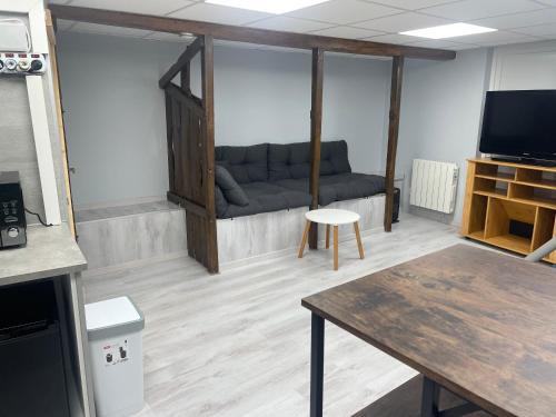 Ouhans Apartment | Studio