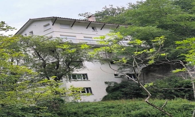 Les Bains de la Preste Apartment | Studio perched in the flora of the High Vallespir