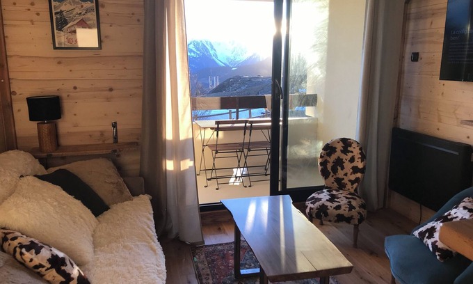 Saint-Francois-Longchamp Apartment | Studio Esprit Chalet
