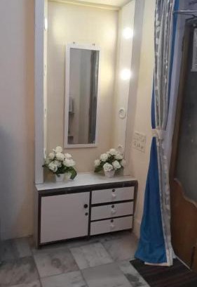 Khar Apartment | Studio ground floor khar