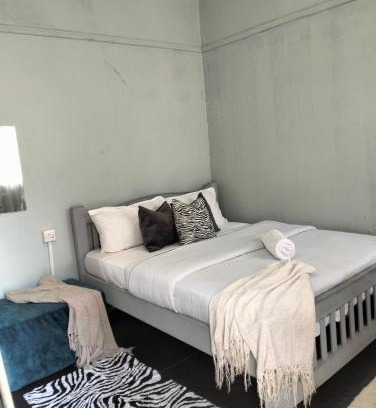 Kitale House | studio guest room