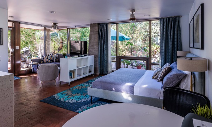 Camelback East Cottage | Studio Guesthouse In Resort Setting