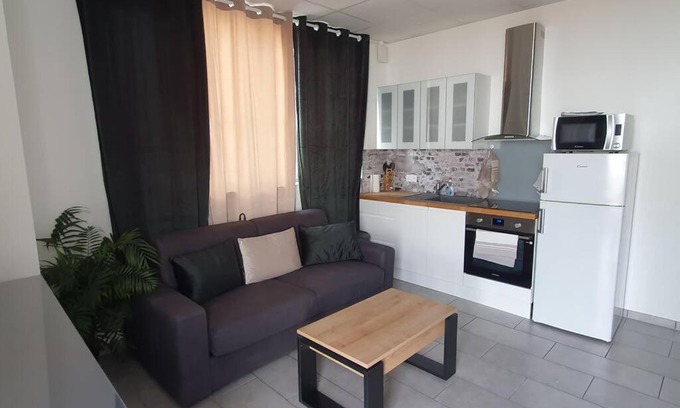 Lempdes Apartment | Studio Hadda